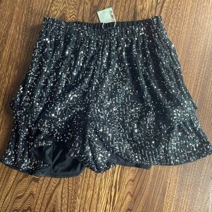 NWT Womens Sequin Flowy Shorts with Elastic Waist and Wide Leg, Size M